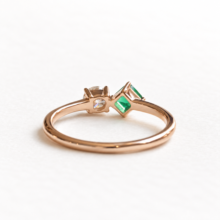 Emerald Diamond Moi et Toi Ring
