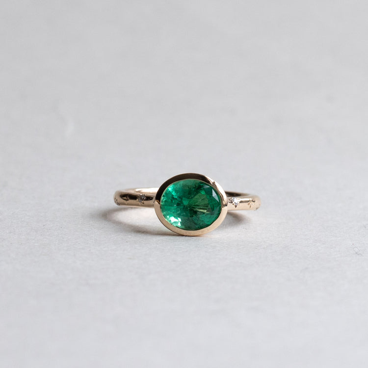 18K Emerald Diamond Ring