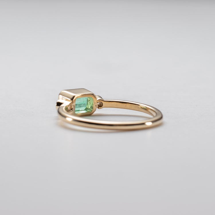 14K 0.74 Carat Emerald Ring