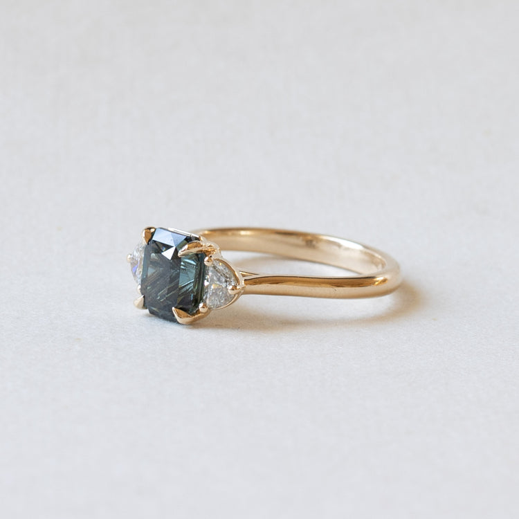 14K 2.52 Teal Sapphire Diamond Ring