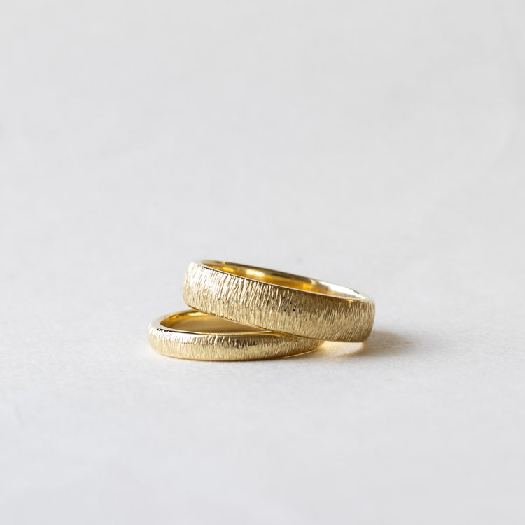 18K 5MM Tree Bark Band