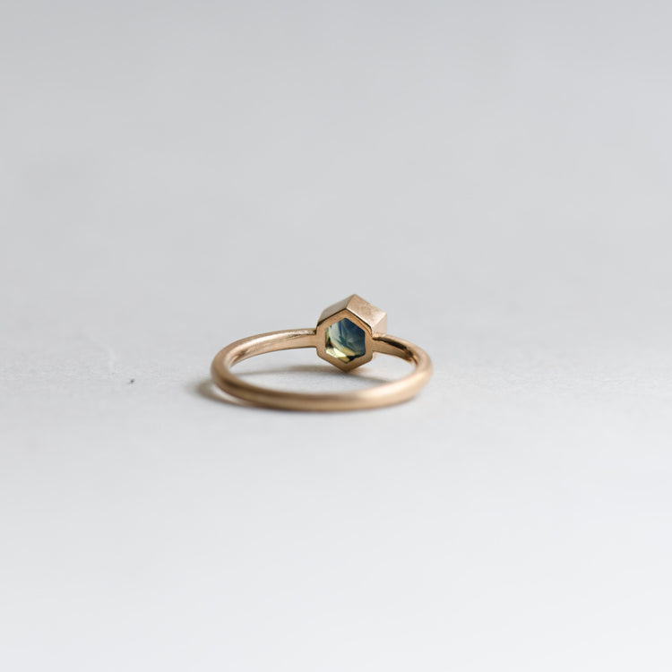 18K Blue Sapphire Ring