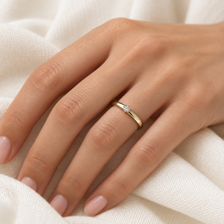 14k Diamond 4mm Band