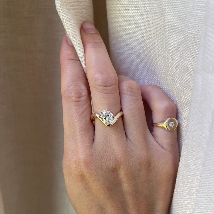 14K GIA 1.69 Carat Lab Oval Diamond Ring