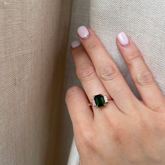 14k Green Tourmaline Diamond Ring