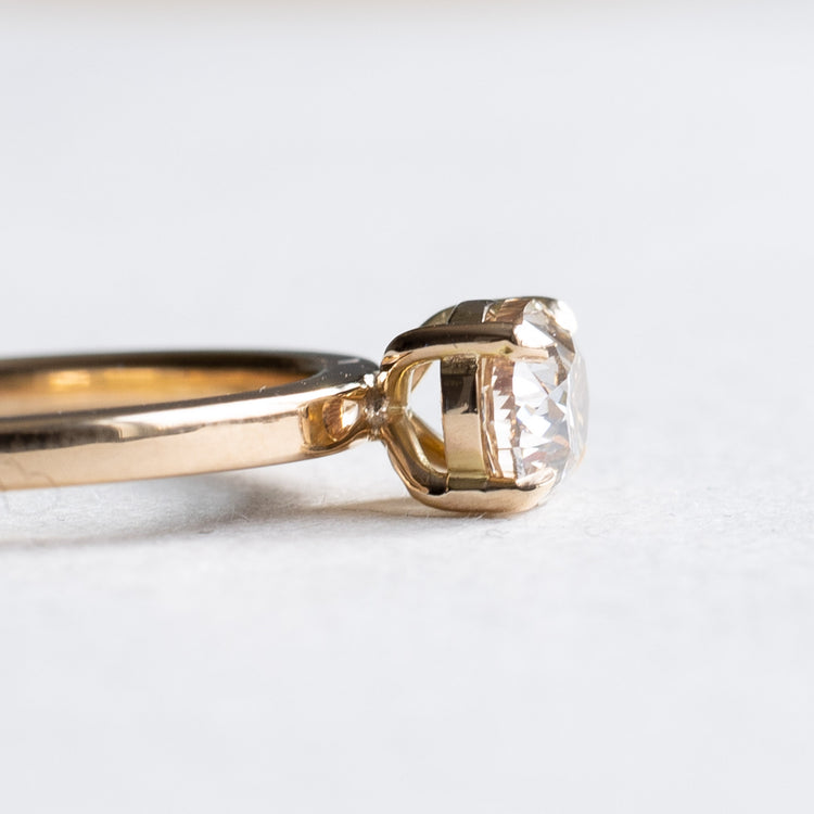 18K East West Diamond Ring