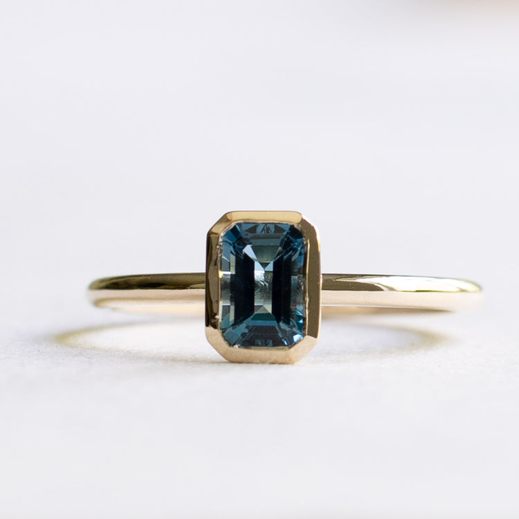 14K London Topaz Ring