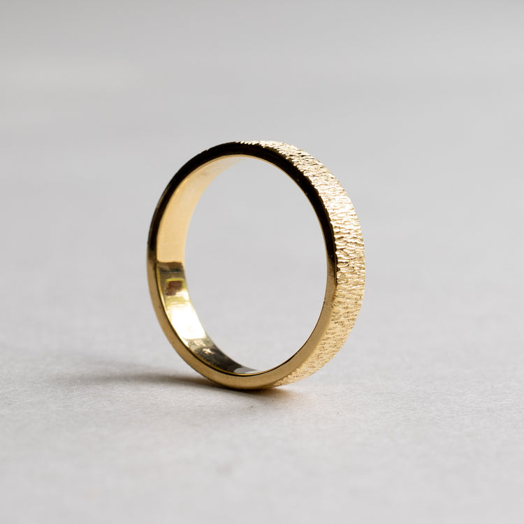 22K 4mm Tree Bark Band