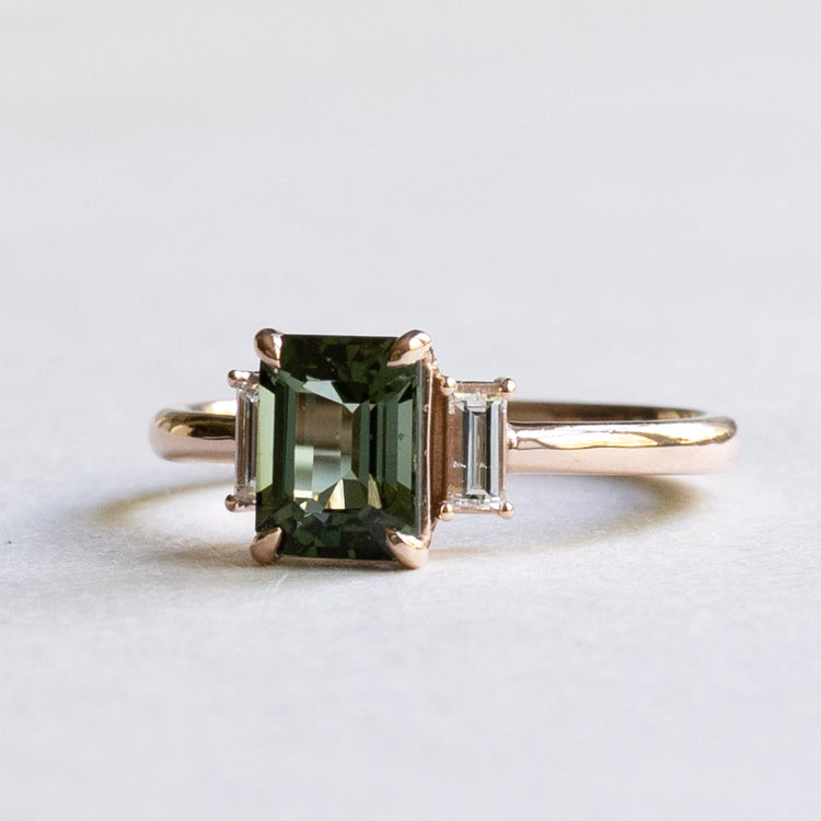 14k Green Tourmaline Diamond Ring