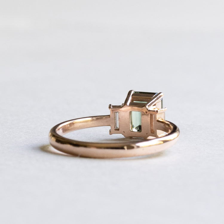 14k Green Tourmaline Diamond Ring