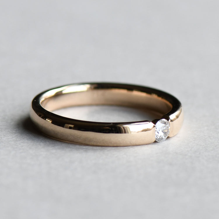 Single Diamond Band