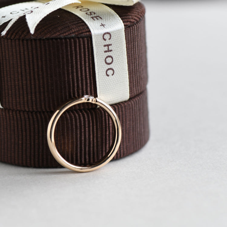 Single Diamond Band