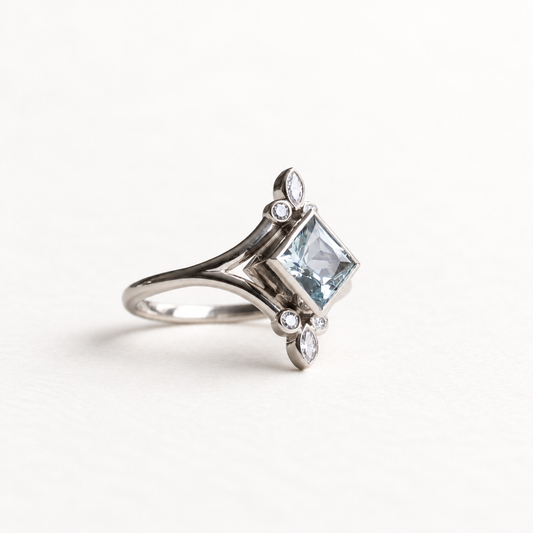 14K 0.85 Carat Aquamarine Ring