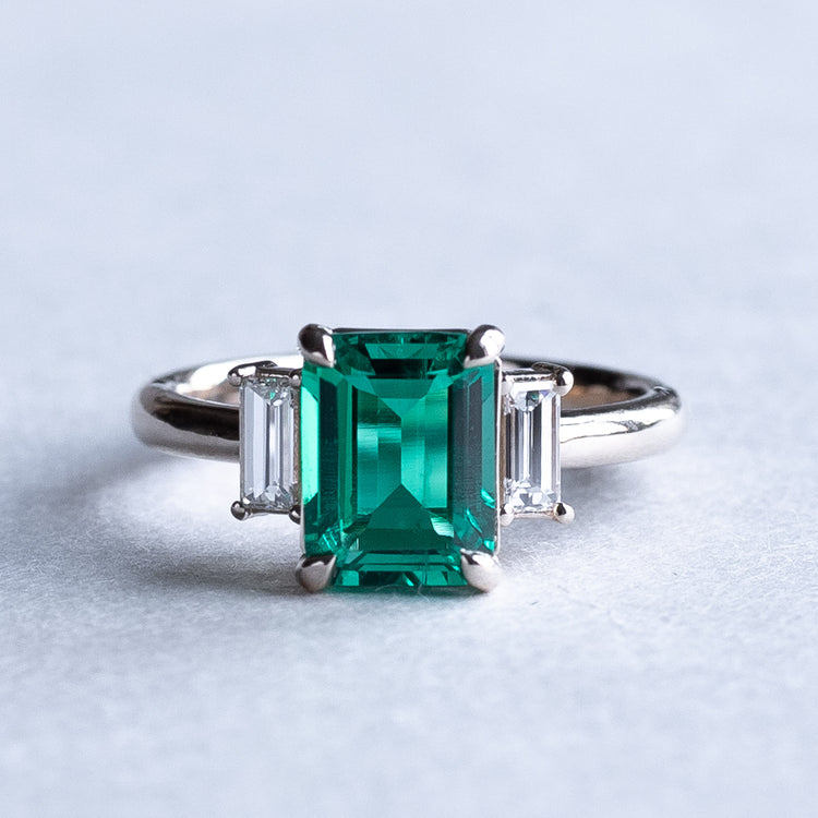 18K 1.4 CT Emerald Three Stone Ring