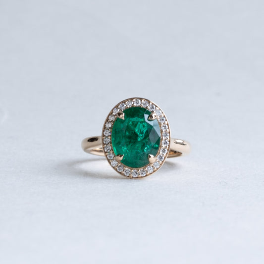 18K Emerald Diamond Halo Ring