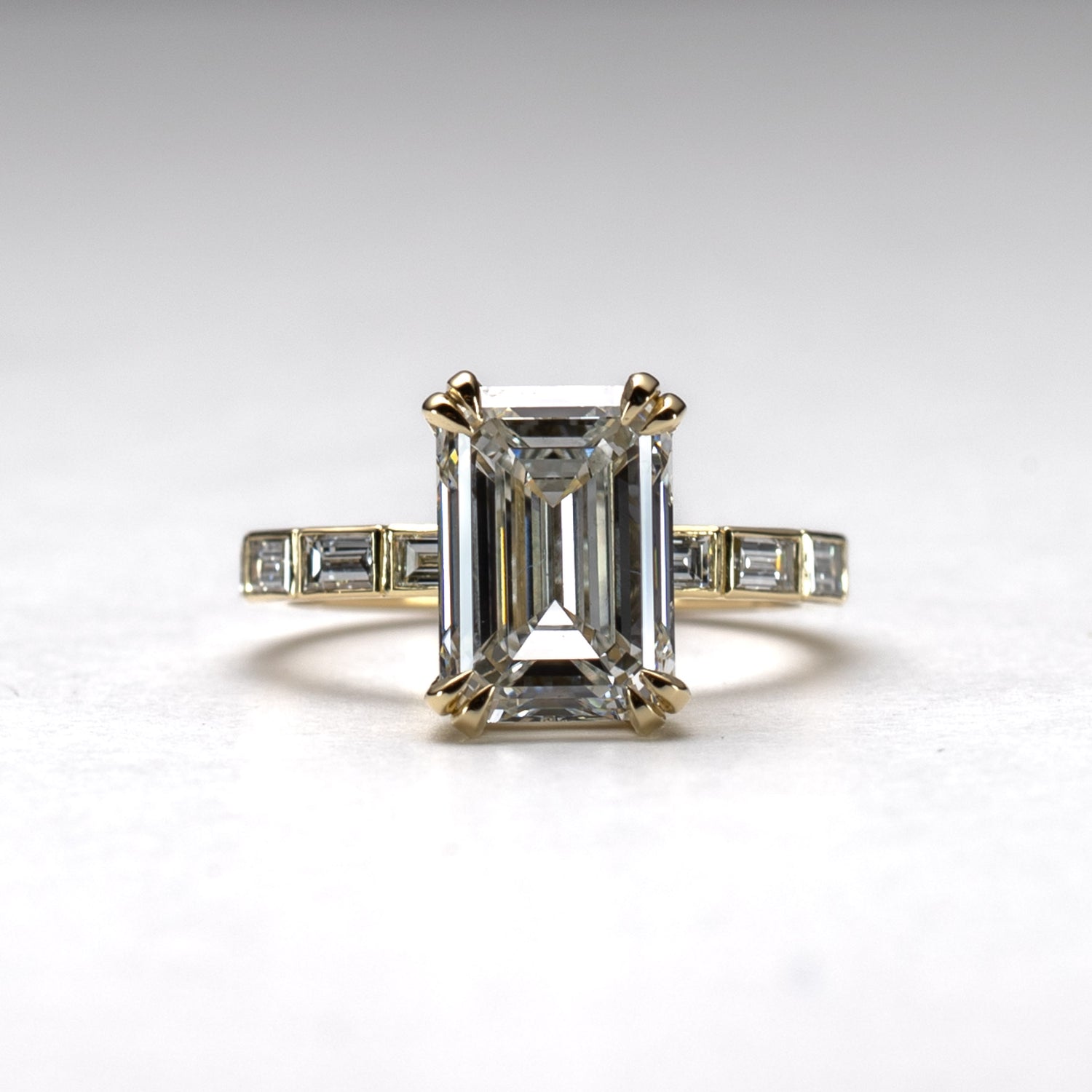DIAMOND