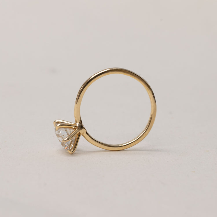 18K 2 Carat Diamond Engagement Ring