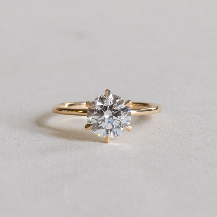 18K 2 Carat Diamond Engagement Ring