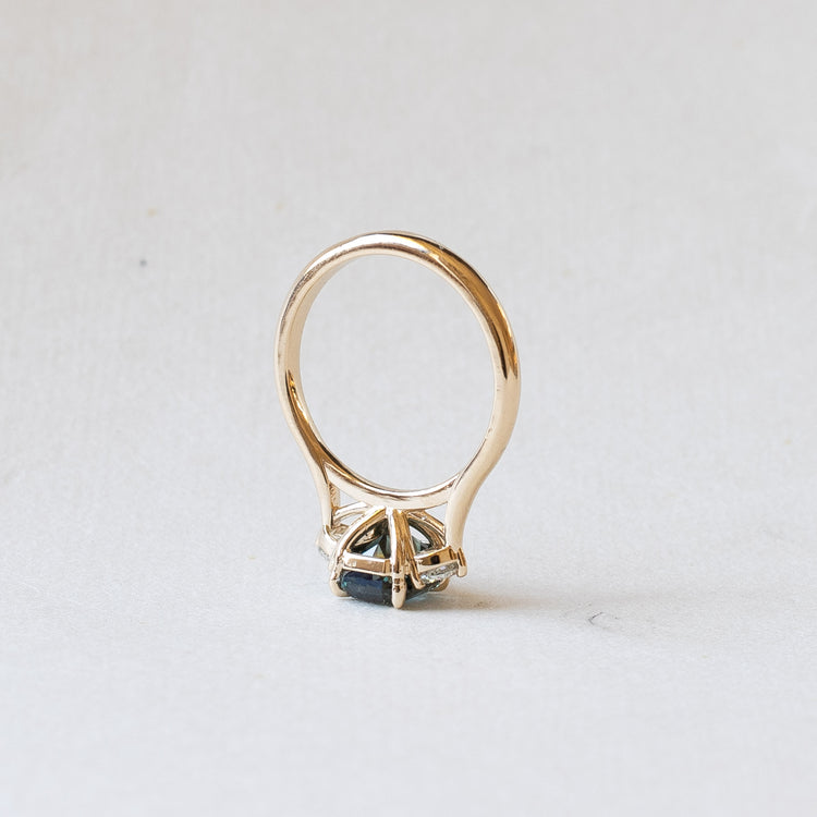 14K 2.52 Teal Sapphire Diamond Ring