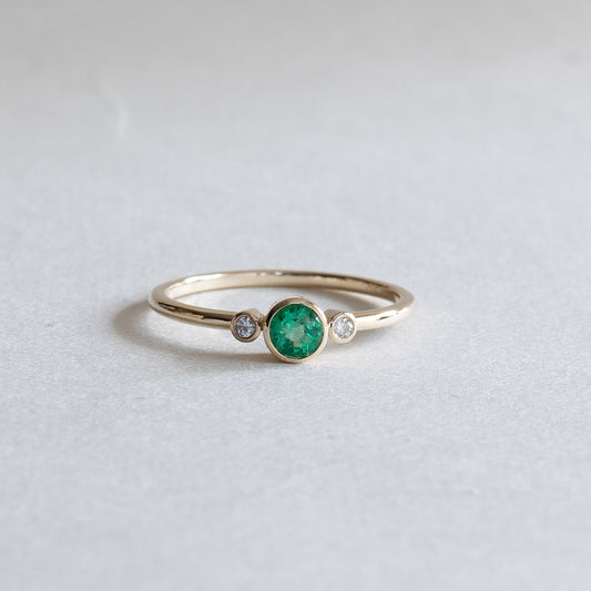 14K Emerald Diamond Ring