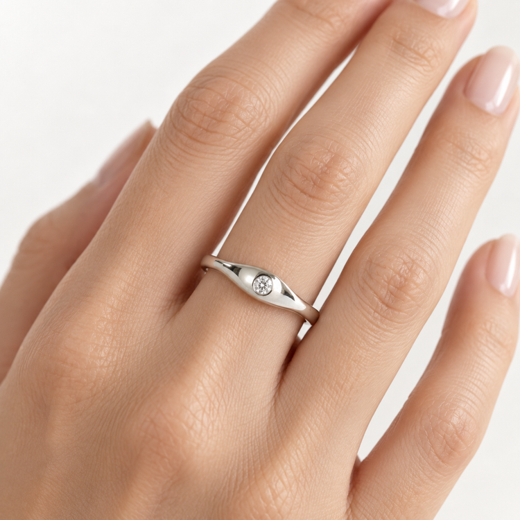 14k Flush Diamond Ring