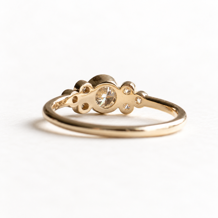 18K 0.25 carat Diamond Cluster Ring