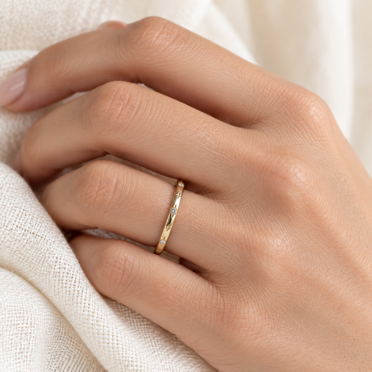 14K Diamond Starburst 2mm Band