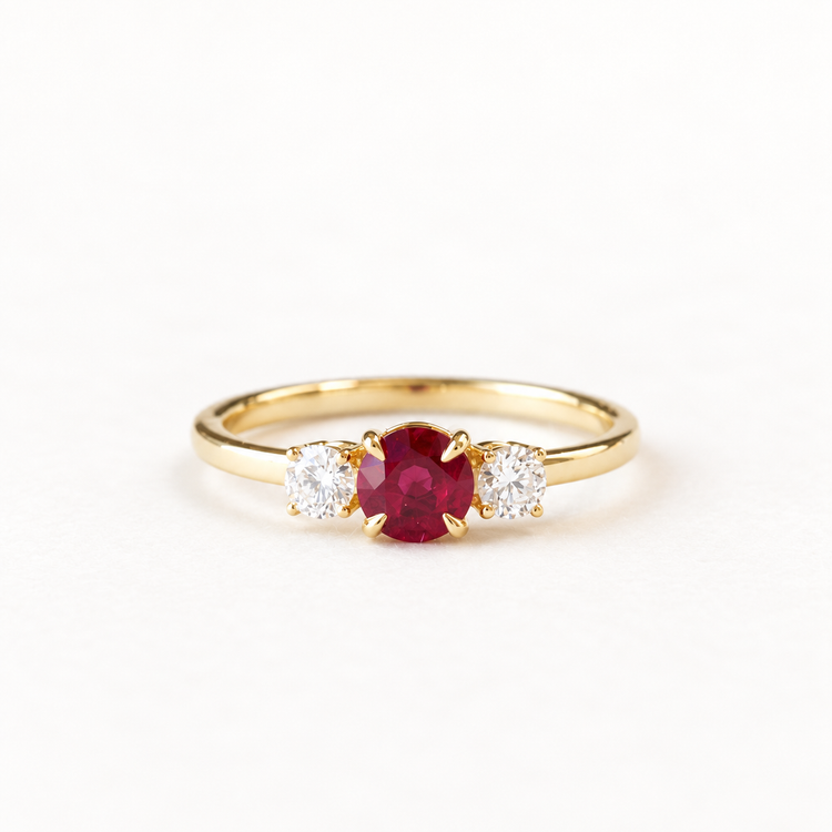 18K Three Stone Rudy Diamond Ring