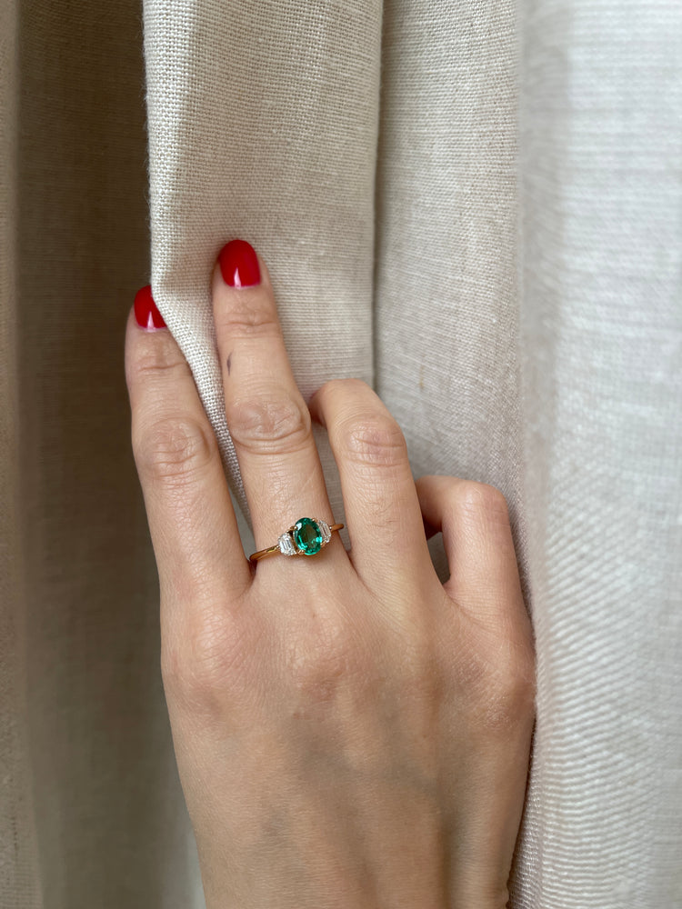 18K 0.75 CT Emerald Diamond Trio Ring