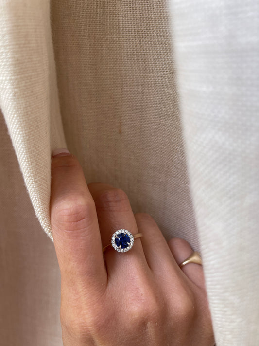 18K 1 CT Sapphire Two Tone Ring