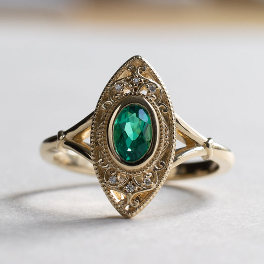 Oval Emerald Ring