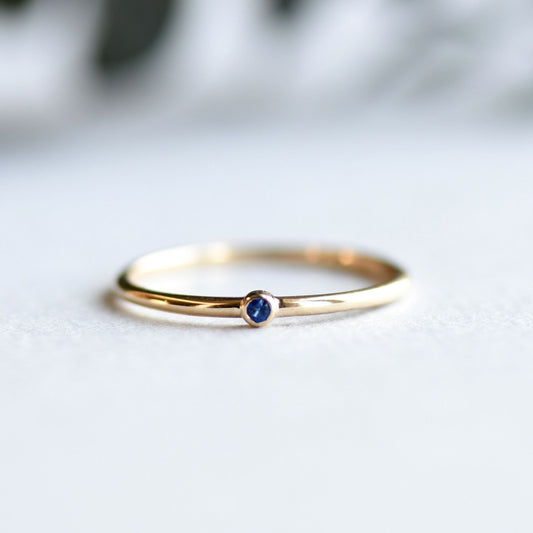 Dot Sapphire Ring