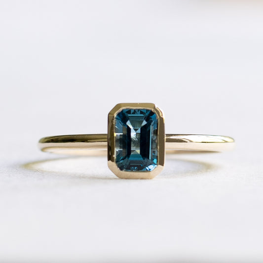 14K London Topaz Ring