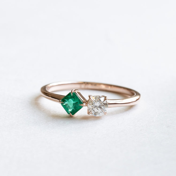 Emerald Diamond Moi et Toi Ring