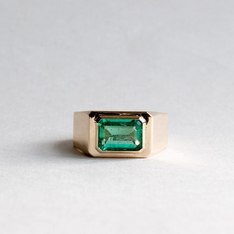 18K 2 Carat Emerald Signet Ring