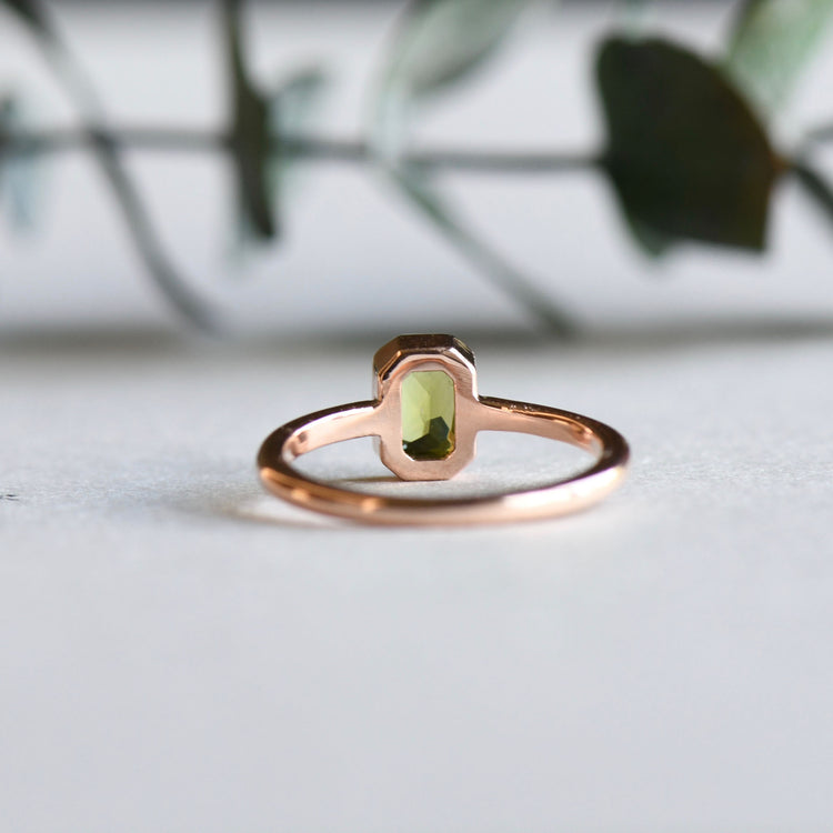 14k Peridot Ring