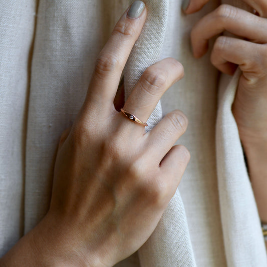 14k Flush Diamond Ring